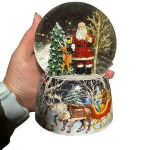 San Francisco Music Box Santa & Reindeer Snow Globe Jolly Old St Nick Christmas